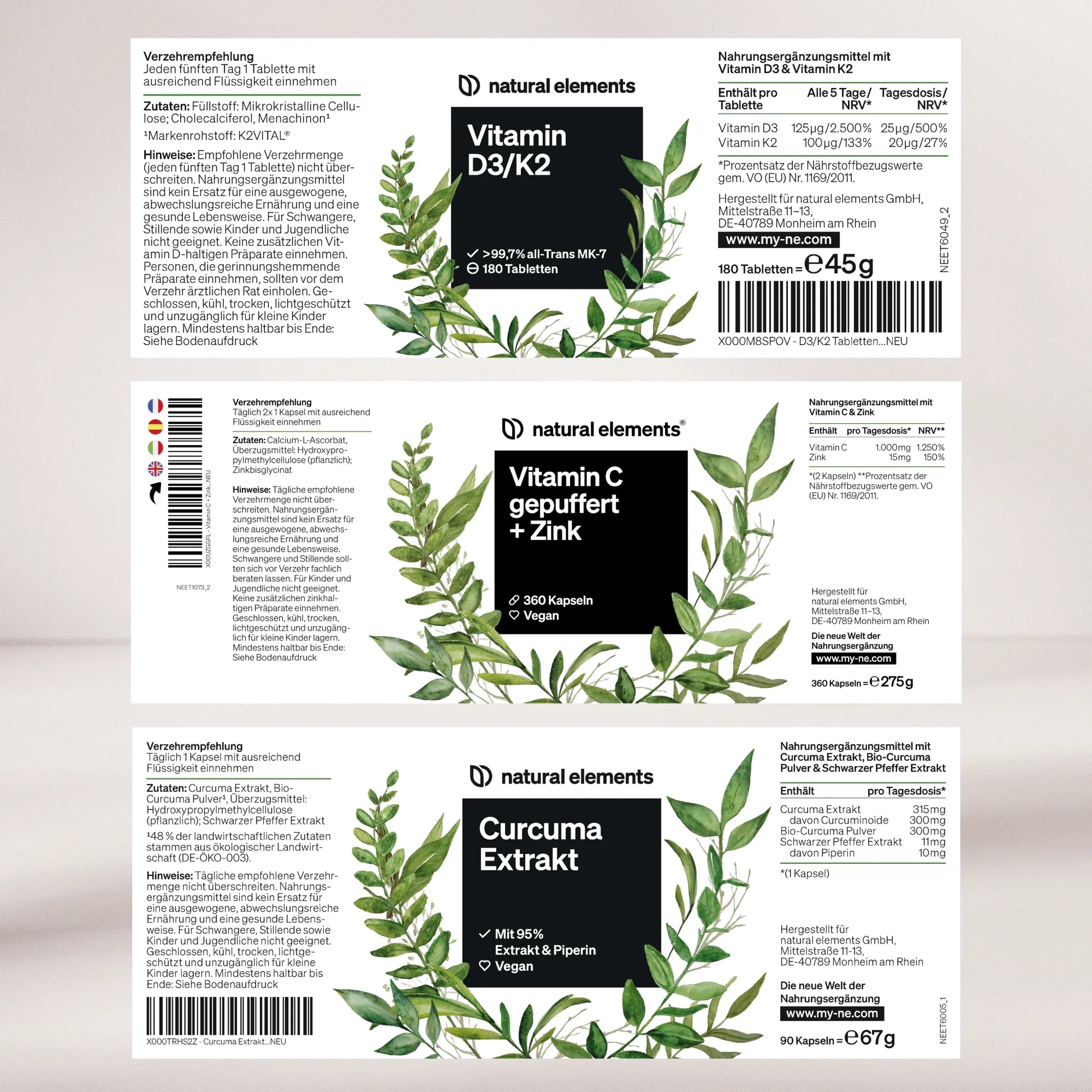 Etiketten aus dem Immun & Feelgood-Paket von NATURAL ELEMENTS mit Vitamin D3/K2, gepuffertem Vitamin C mit Zink und Kurkuma-Extrakt, jeweils verziert mit botanischen Designs und detaillierten Produktinformationen.