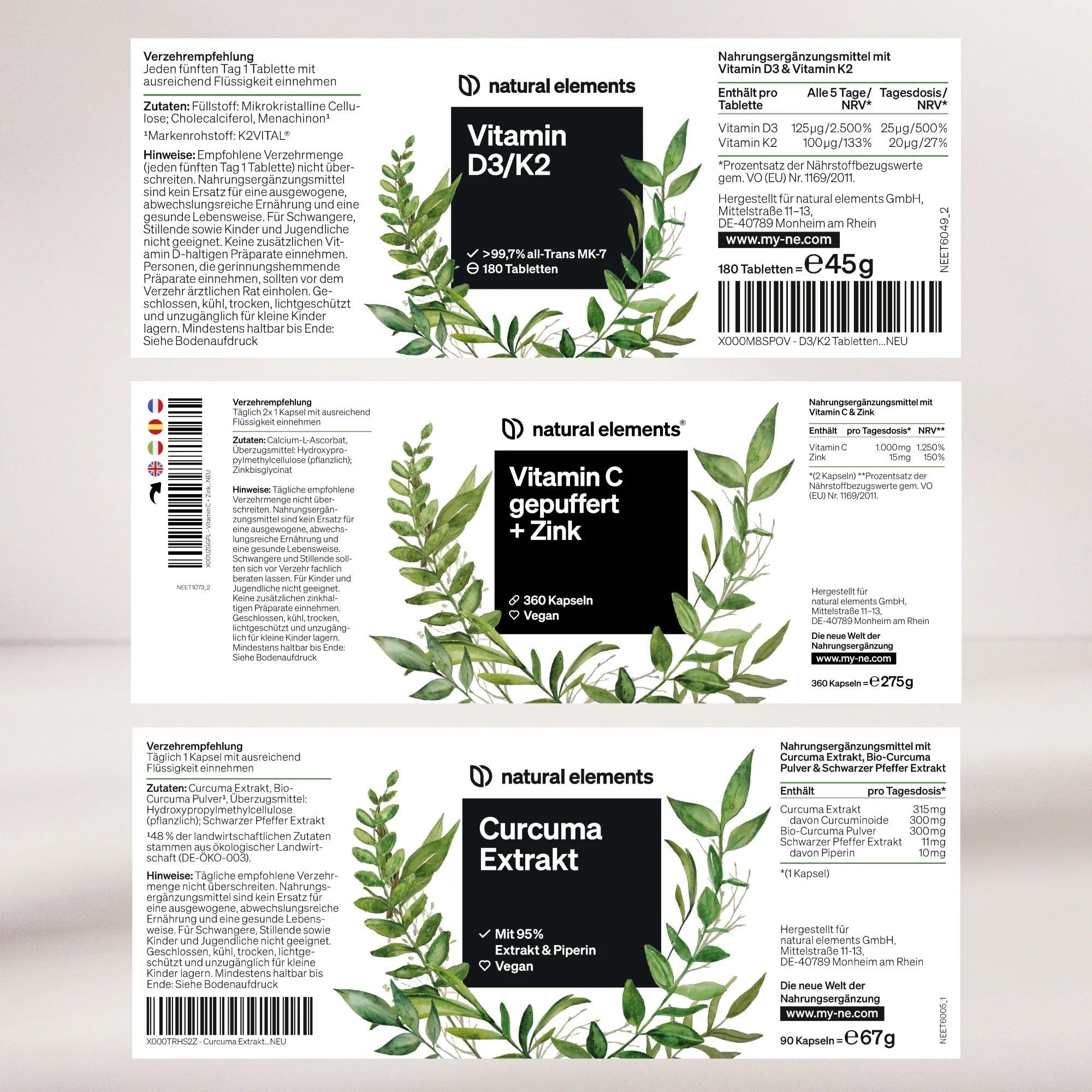 Etiketten aus dem Immun & Feelgood-Paket von NATURAL ELEMENTS mit Vitamin D3/K2, gepuffertem Vitamin C mit Zink und Kurkuma-Extrakt, jeweils verziert mit botanischen Designs und detaillierten Produktinformationen.